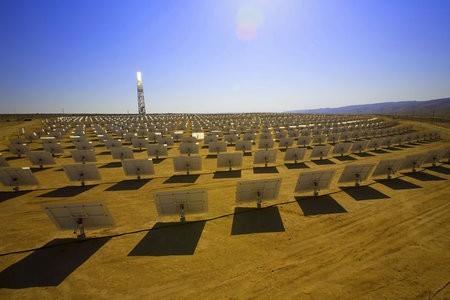 Google va tras la mayor central solar del mundo
