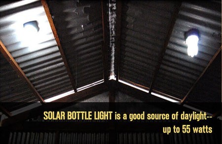 Un nuevo proyecto para iluminar casas a partir de botellas plásticas
