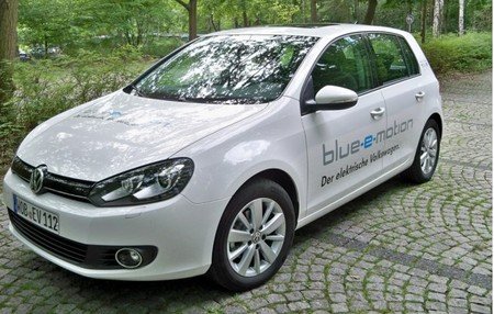 Volkswagen Golf Blue E-motion, un genial auto eléctrico