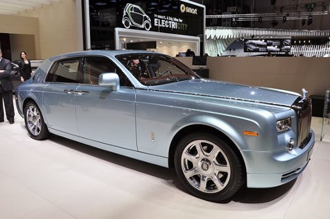 Rolls Royce no producirá autos eléctricos