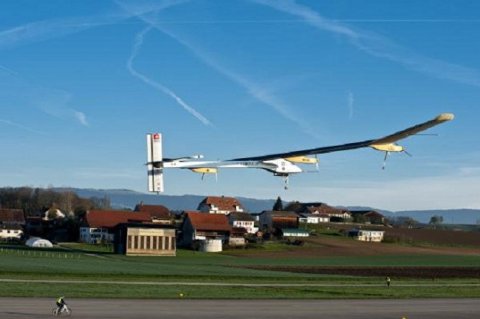 Solar Impulse completa el primer vuelo solar intercontinental