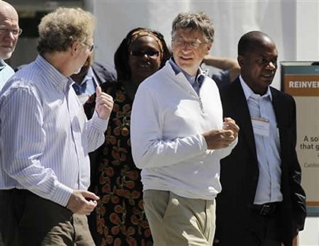 Fundación de Bill Gates invierte dinero en un inodoro solar