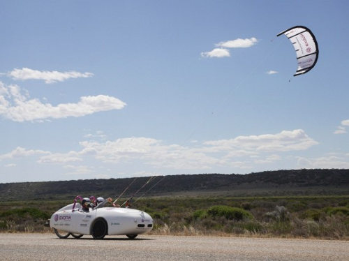 Wind Explorer atraviesa Australia usando energía eólica y solar