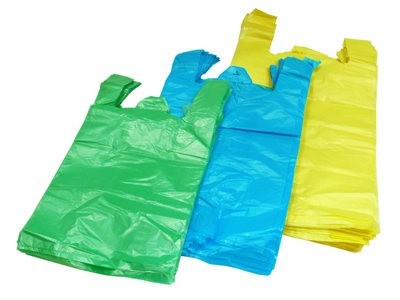 Más prohibiciones para las bolsas de plástico