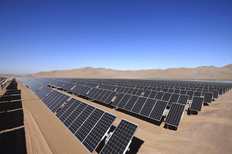 Planta fotovoltaica en el Desierto de Atacama, Chile